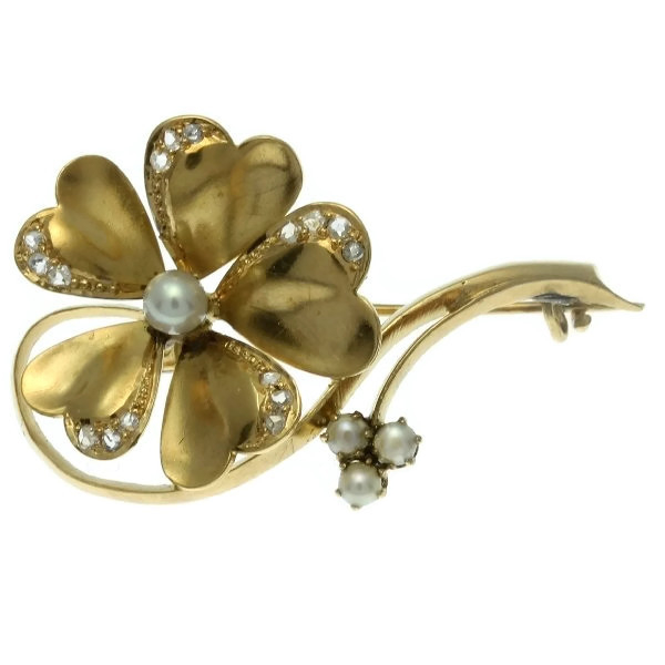 Victorian gold flower brooch antique jewelry with rose cut diamonds and pearls